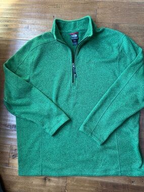 The North Face Men's Green Half-Zip Fleece Pullover